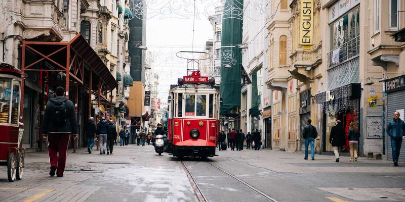 5G网络技术:企业数字化转型的加速器与变革挑战