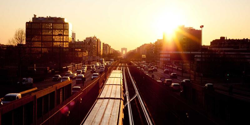 Wi-Fi 6:赛博朋克时代的网络引擎,如何重塑企业与家庭数字体验